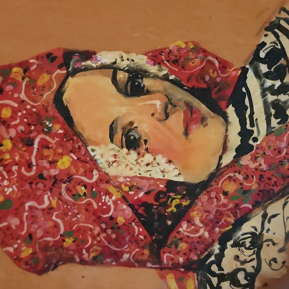 Hand-Painted Decorative Plate with Romanian Woman Portrait - Picture 2 of 6